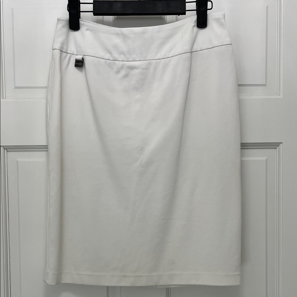 LISETTE L Montreal Performance Pull On Elastic Waist White Mini Skirt - Size 6